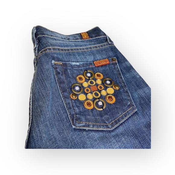 new 7 For All Mankind® ☯︎︎ Gold Medallion Embroidered Bootcut Jeans ☯︎︎ NY Dark - Picture 14 of 16